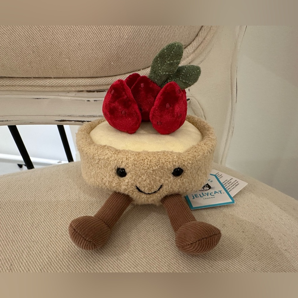NWT Amuseables Tarte Aux Fraises Authentic